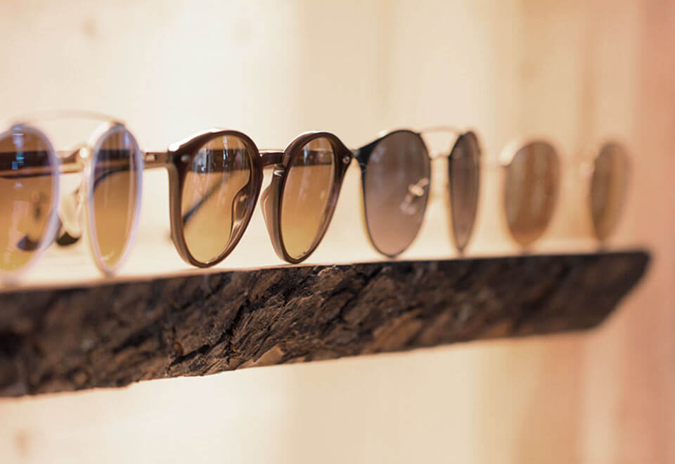 Große Auswahl an Sonnenbrillen